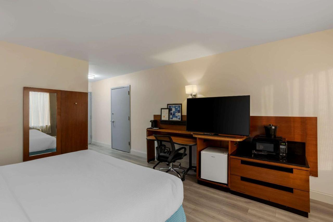Comfort Inn & Suites Mt Laurel-Philadelphia Mount Laurel Exteriör bild