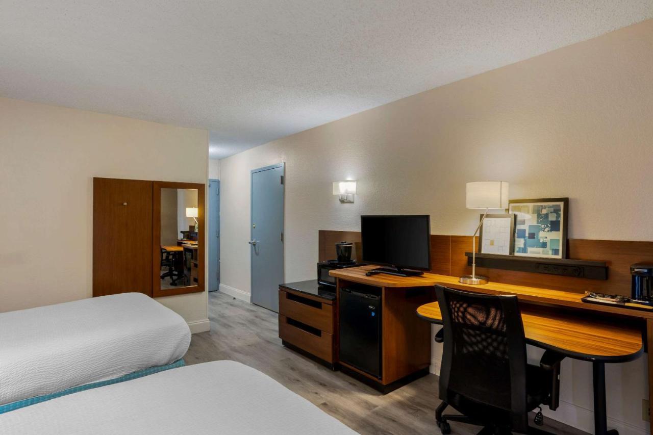 Comfort Inn & Suites Mt Laurel-Philadelphia Mount Laurel Exteriör bild