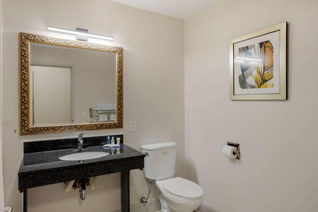 Comfort Inn & Suites Mt Laurel-Philadelphia Mount Laurel Exteriör bild