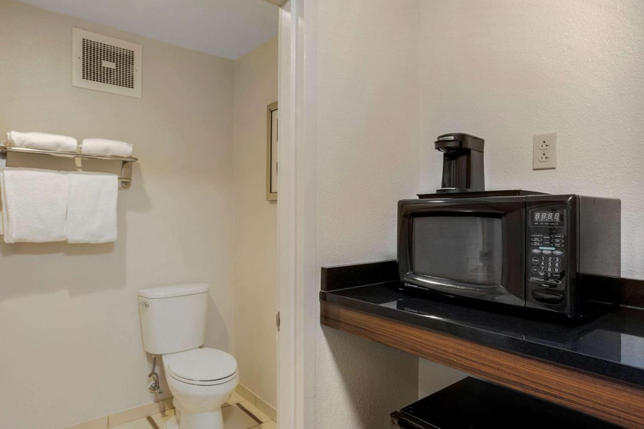 Comfort Inn & Suites Mt Laurel-Philadelphia Mount Laurel Exteriör bild