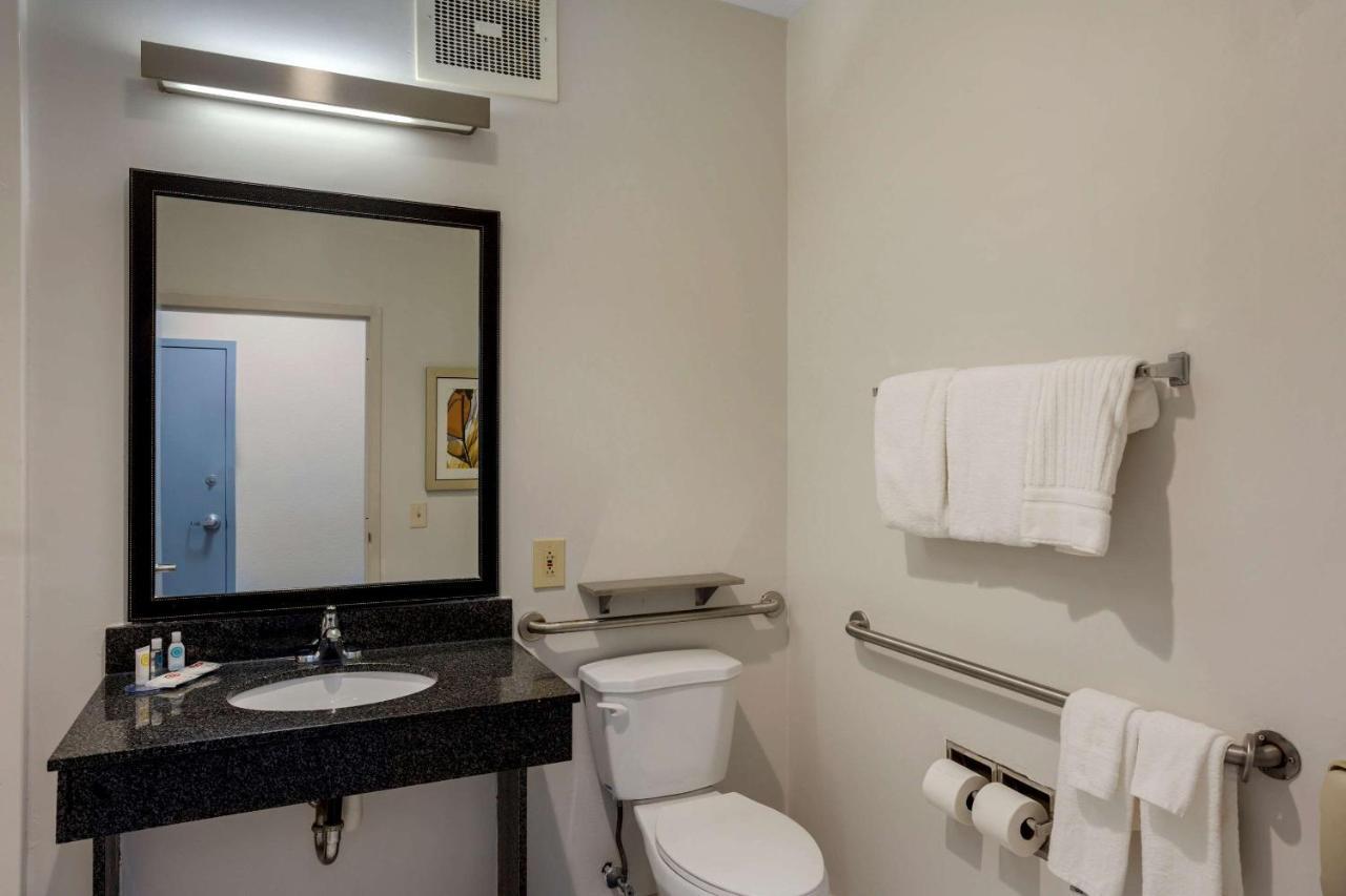 Comfort Inn & Suites Mt Laurel-Philadelphia Mount Laurel Exteriör bild